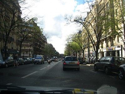 La voiture roule