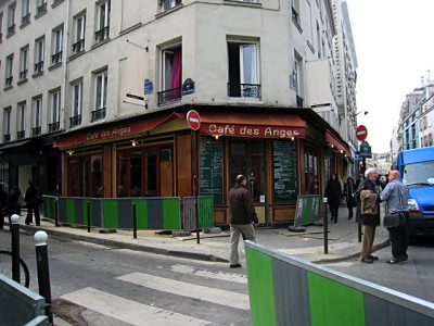 Nous allons au Café des Anges
