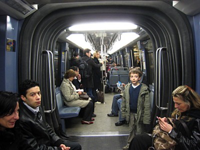 Dans la rame de métro