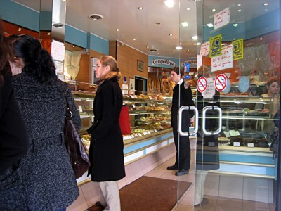 Je vais à la boulangerie