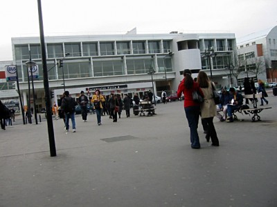 Je vais à l'université de Saint Denis, Paris 8