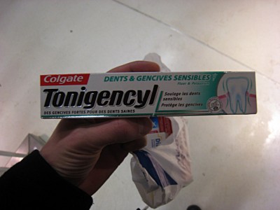 J'achète du dentifrice