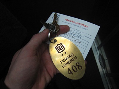 Nous avons la chambre 408